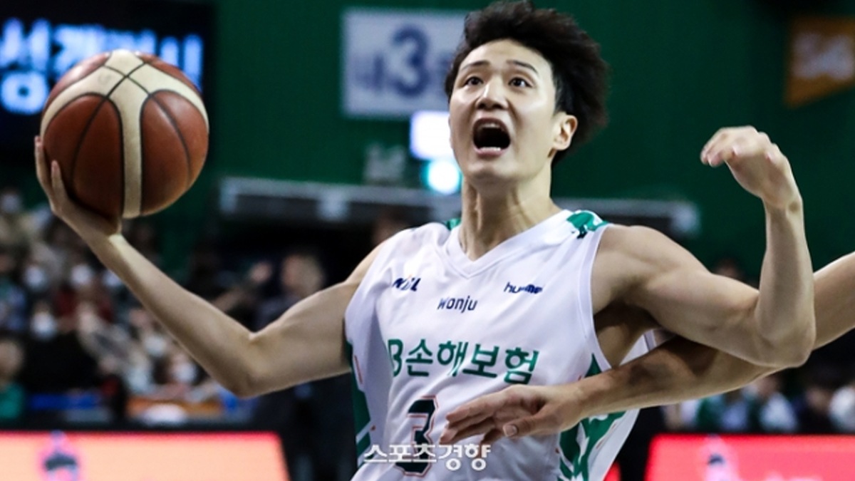 [단독] 허웅 소속사 대표는 김앤장 변호사였다