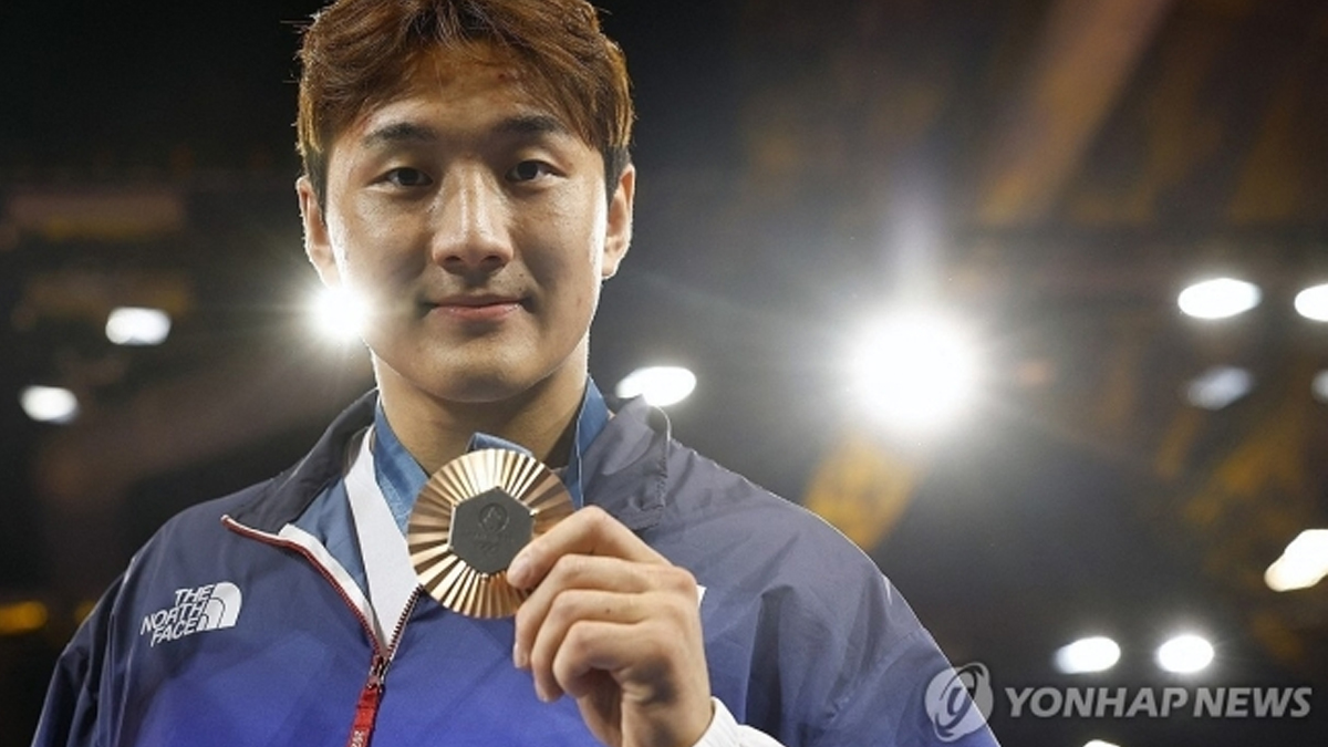 [올림픽] 유도 이준환, 세계랭킹 1위 꺾고 남자 81㎏급 동메달(종합)